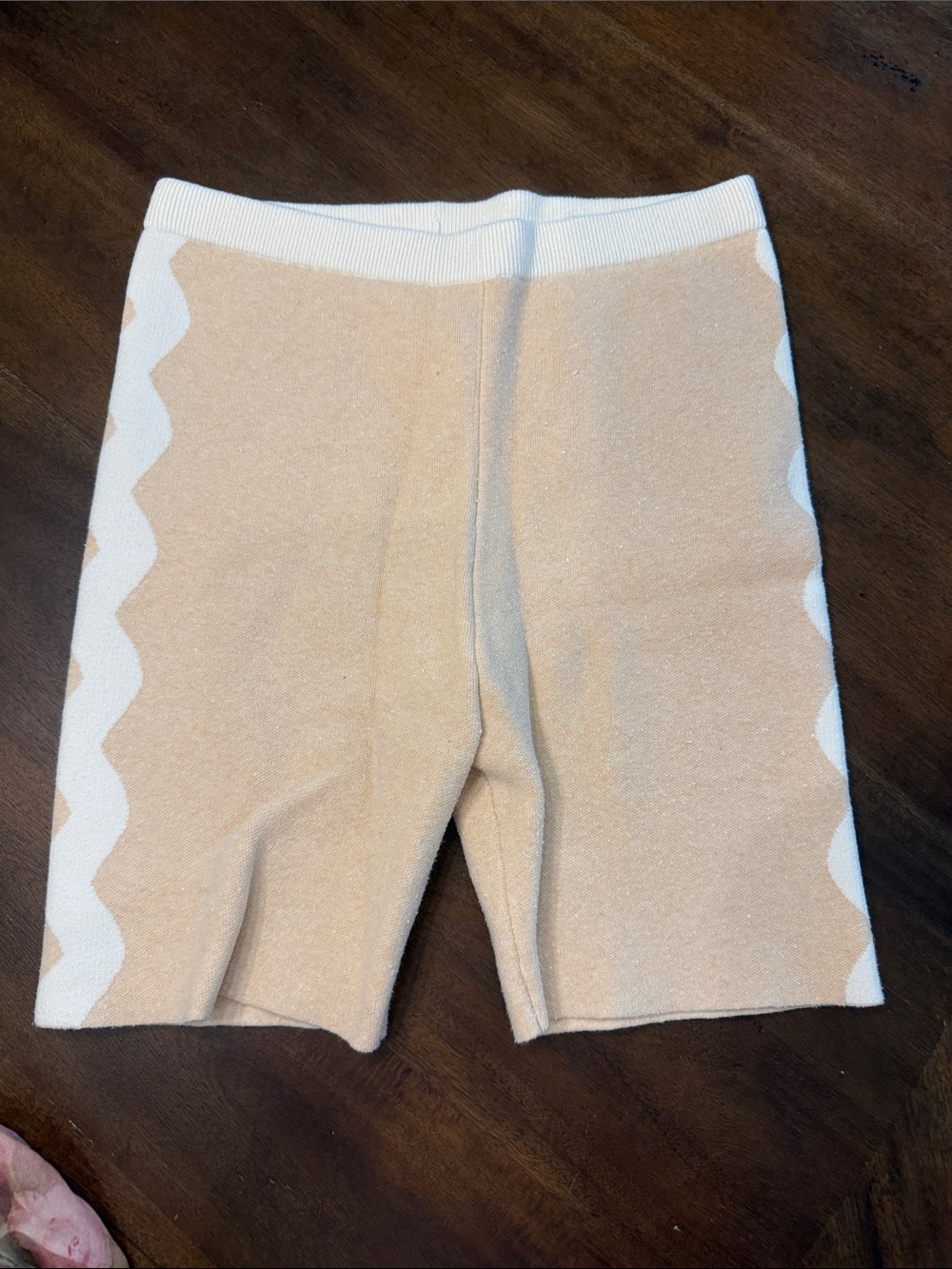 Neutral Tan Knit Bike Shorts with White Wave Trim